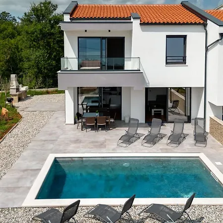 Lavanda Mit Garten- Grill Und Terrasse By Interhome Risika
