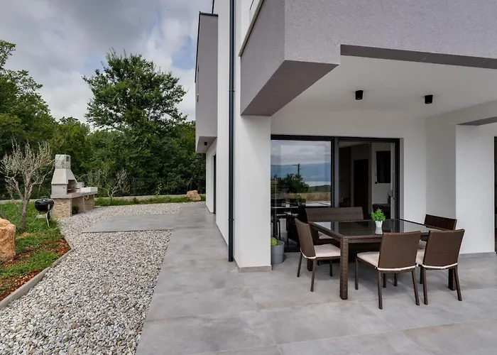 Holiday home Lavanda Mit Garten- Grill Und Terrasse By Interhome