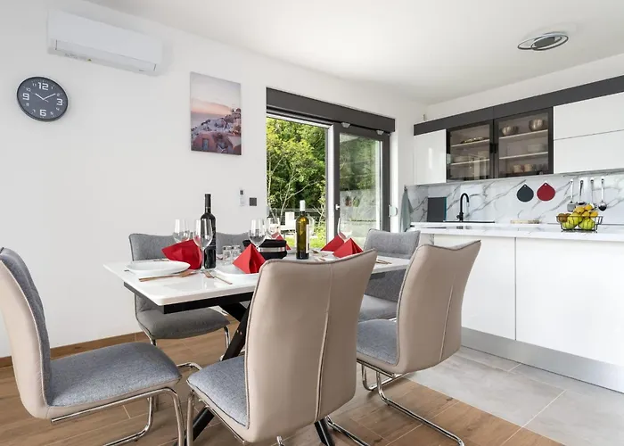 Lavanda Mit Garten- Grill Und Terrasse By Interhome Holiday home Risika